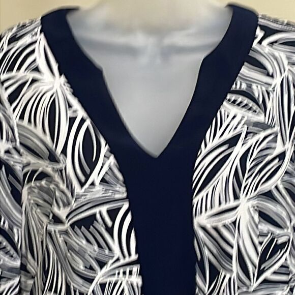 NWOT Perceptions Woman Navy and White Dress. Size 10 M medium - Picture 2 of 8